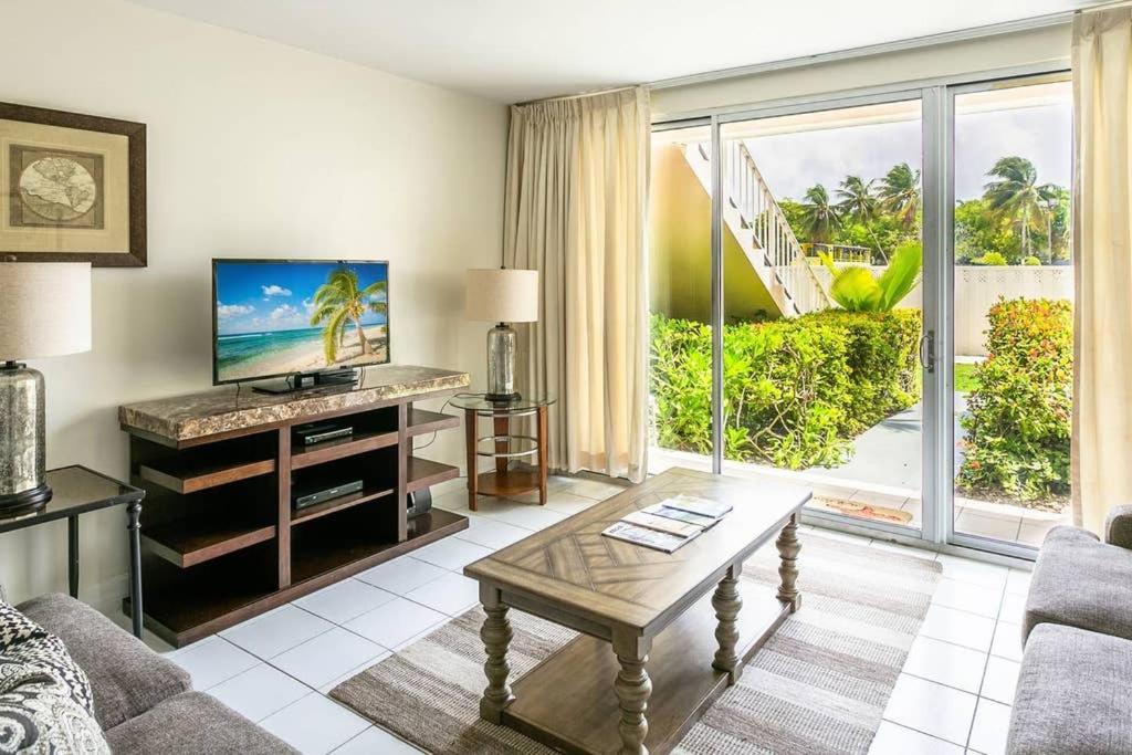 Beach Living At Island Pine Villas Blp George Town Kültér fotó