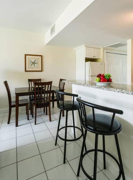 Beach Living At Island Pine Villas Blp George Town Kültér fotó