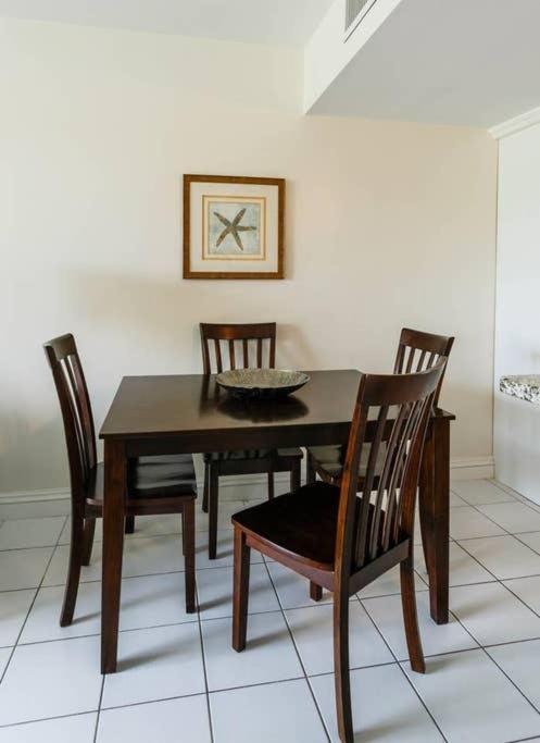 Beach Living At Island Pine Villas Blp George Town Kültér fotó