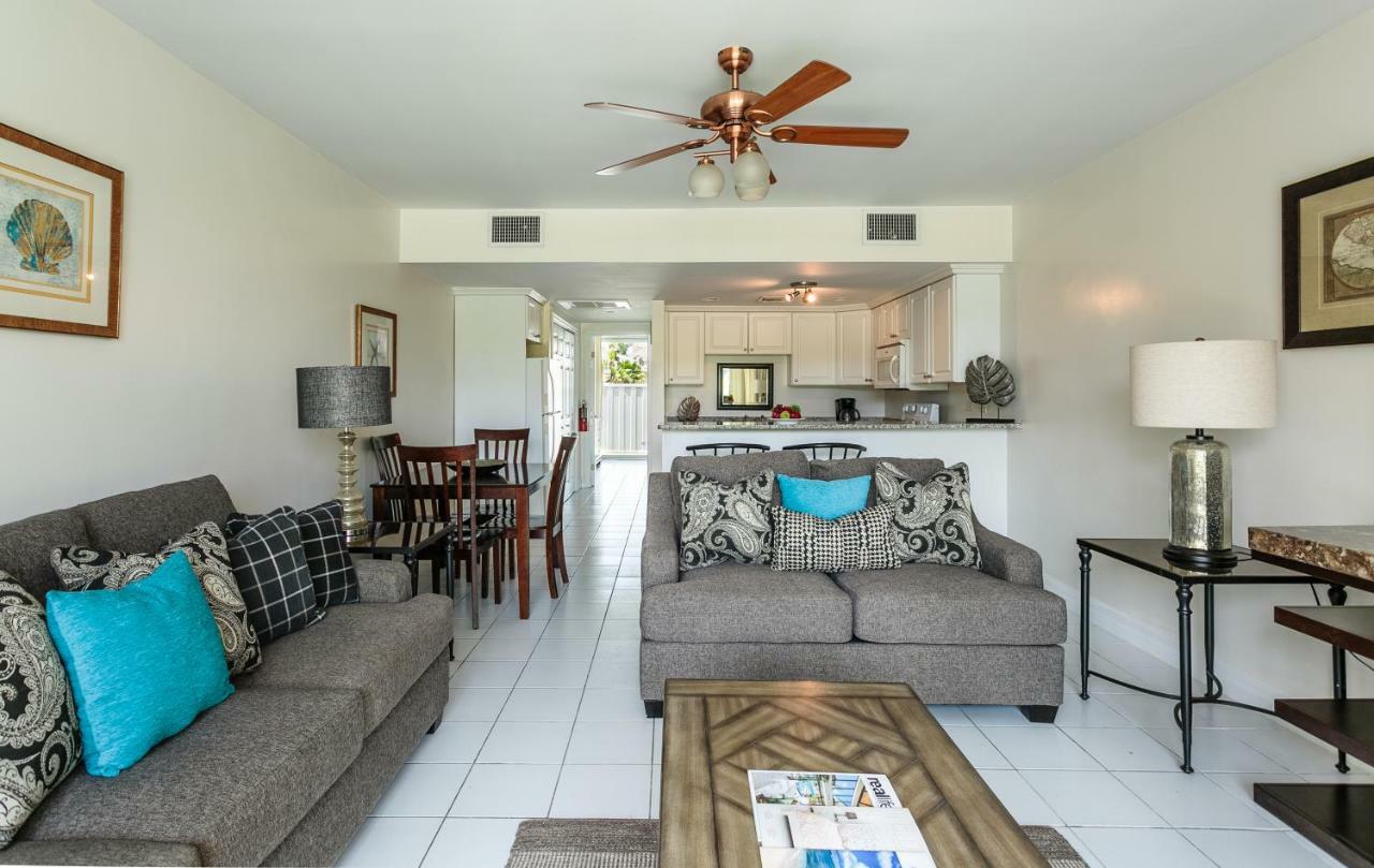 Beach Living At Island Pine Villas Blp George Town Kültér fotó